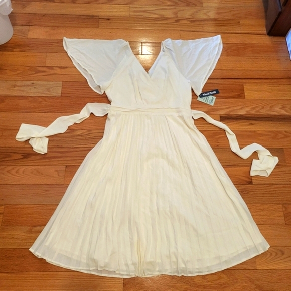 NEW Modcloth Elevated in Love Midi Dress - Picture 2 of 9